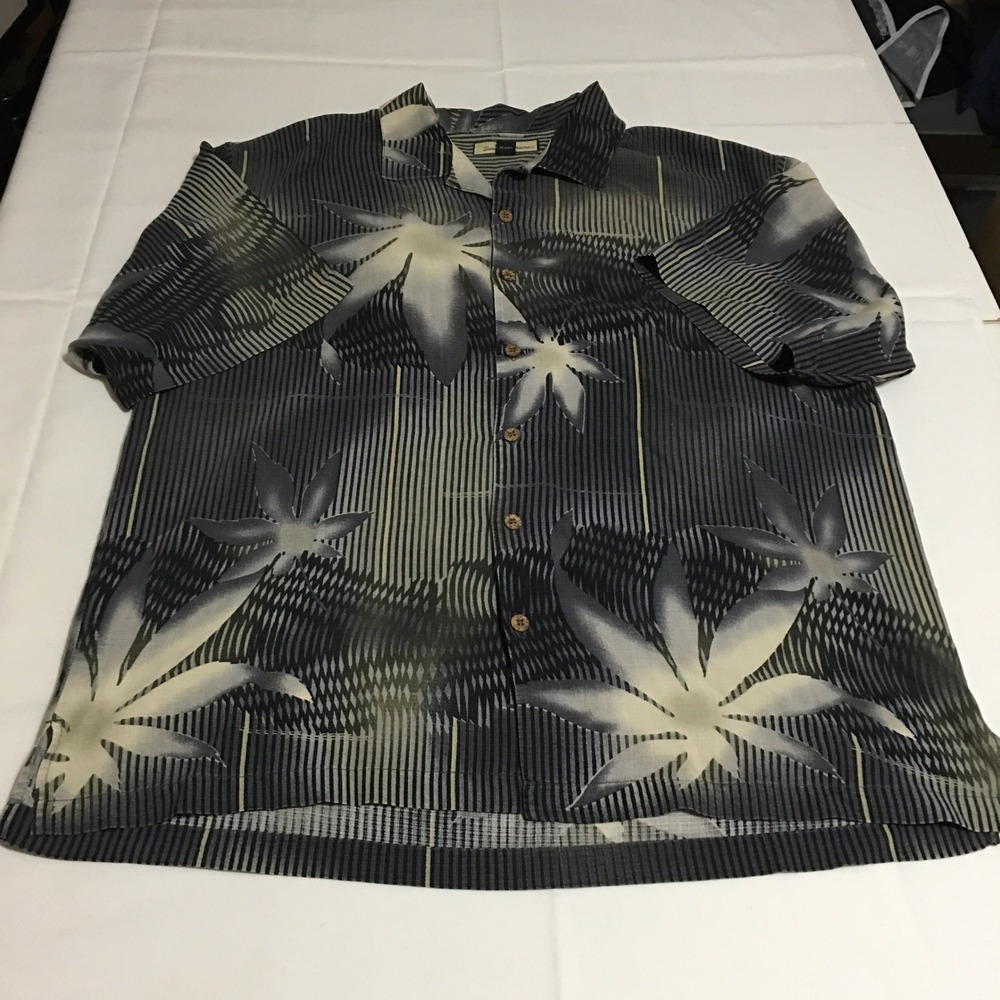 Tommy Bahama Short Sleeve Button Hawaiian Shirt Mens XL Black Silk Leaf Tropical